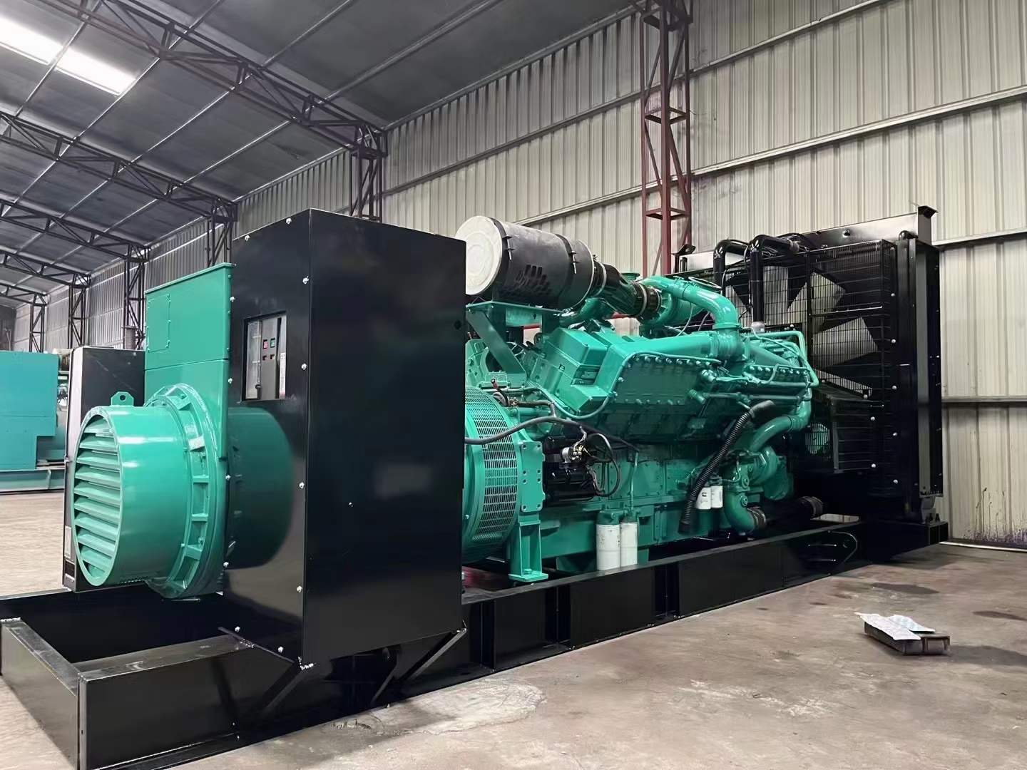 斗门如何降低 800kW 柴油发电机输出电流的波动？