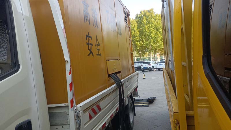 斗门如何判断柴油发电机组和UPS电源的切换时间是否符合要求？
