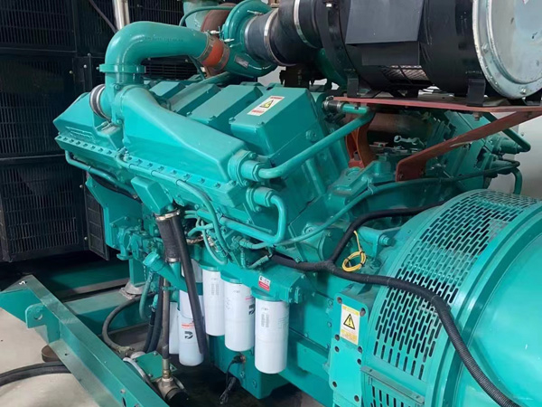 斗门更换100kW柴油发电机组机油时，需要注意哪些事项？